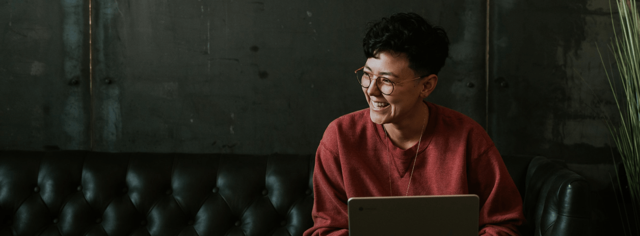 Tim NoLimit berdiskusi dengan penuh semangat